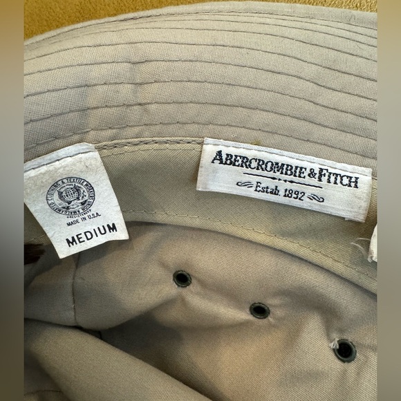 Abercrombie and Fitch Harris Tweed Scottish Wool Hat - Picture 9 of 9